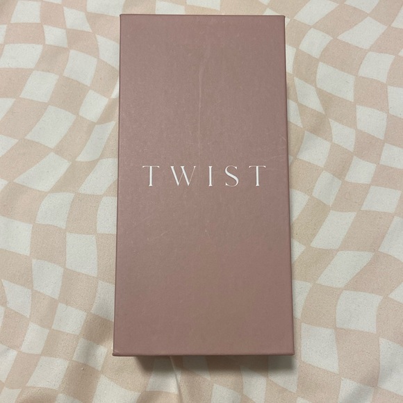 TWIST perfume - Picture 1 of 6